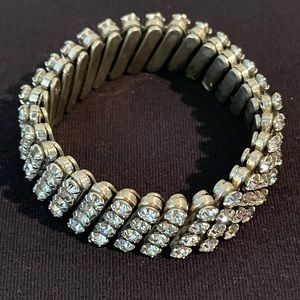Vintage Mid Century Accordion Stretch Bracelet Silver Tone & White Rhinestones